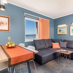  Apartament Heni